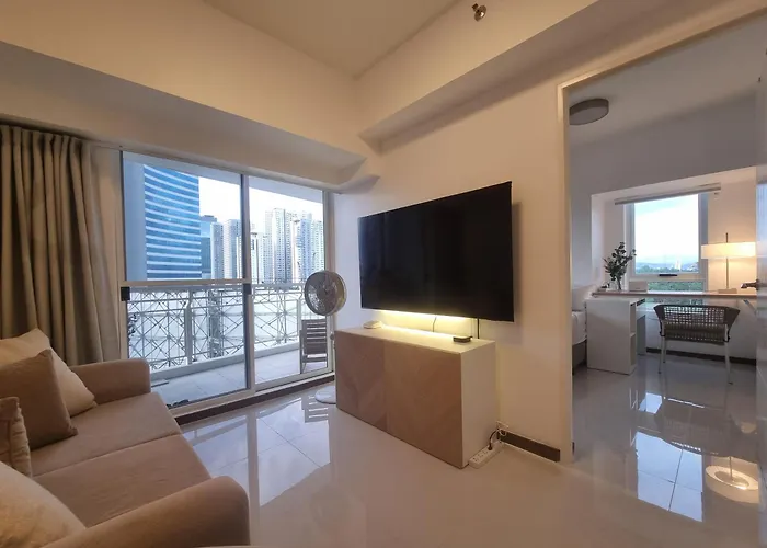 Executive Suite, Skyline Near Solaire & Mrt Manila