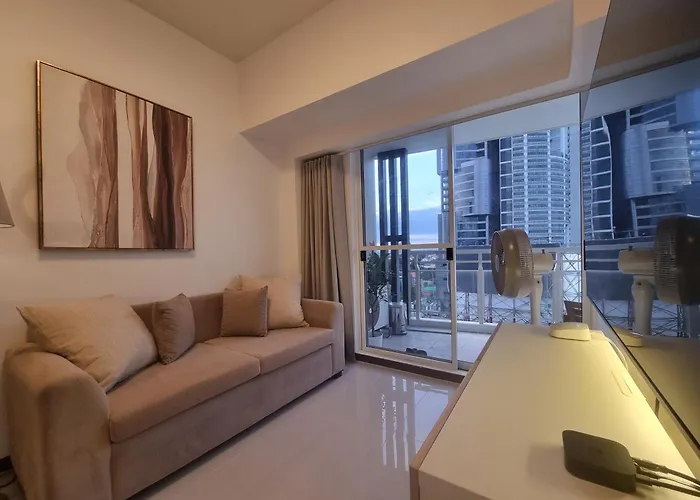 Executive Suite, Skyline Near Solaire & Mrt