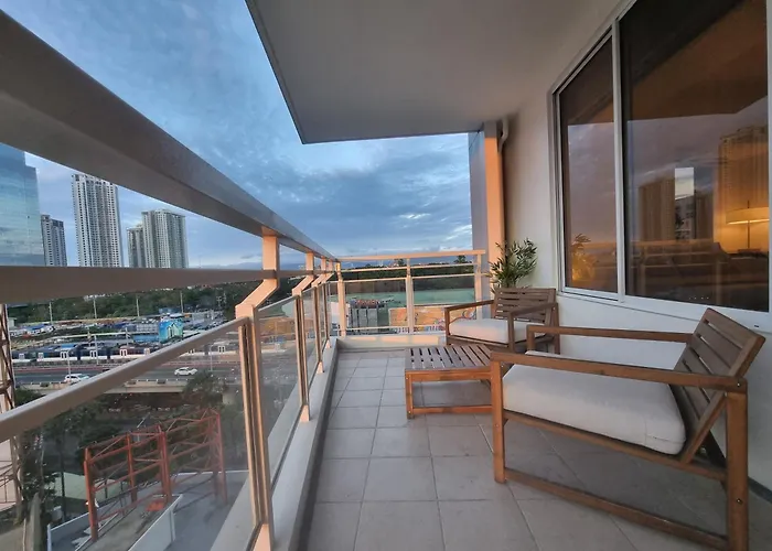 Aparthotel Executive Suite, Skyline Near Solaire & Mrt 4*