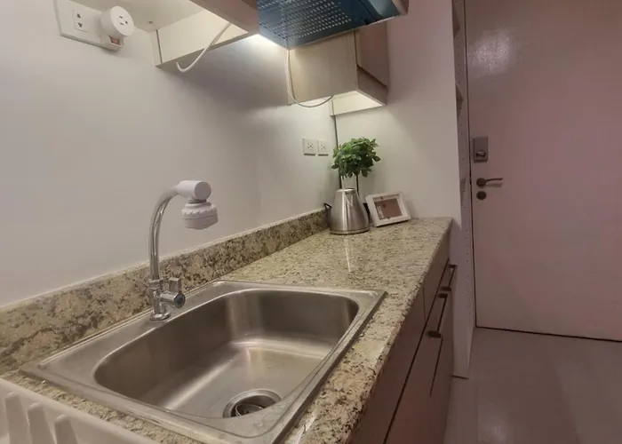 Aparthotel Executive Suite, Skyline Near Solaire & Mrt Manila