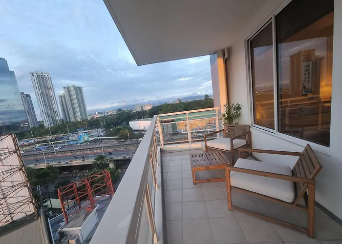 Executive Suite, Skyline Near Solaire & Mrt 4*