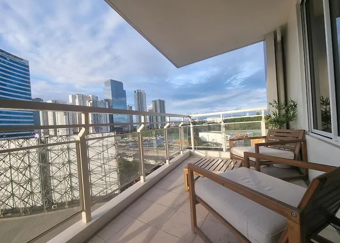 Executive Suite, Skyline Near Solaire & Mrt