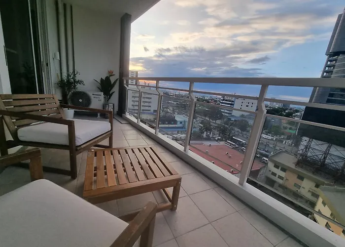 Executive Suite, Skyline Near Solaire & Mrt Aparthotel