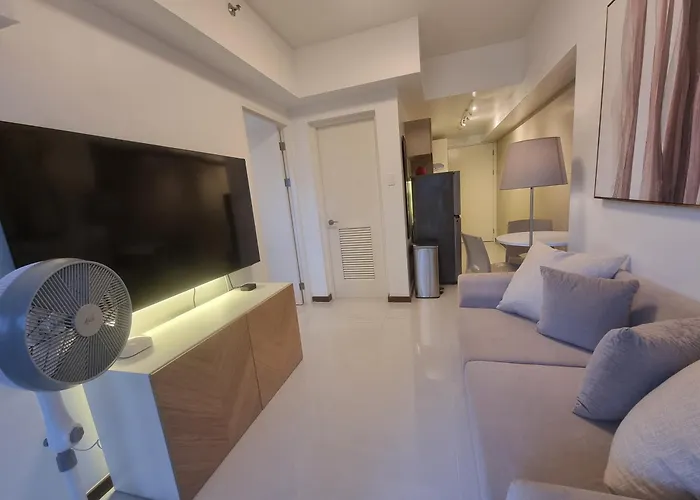 Aparthotel Executive Suite, Skyline Near Solaire & Mrt