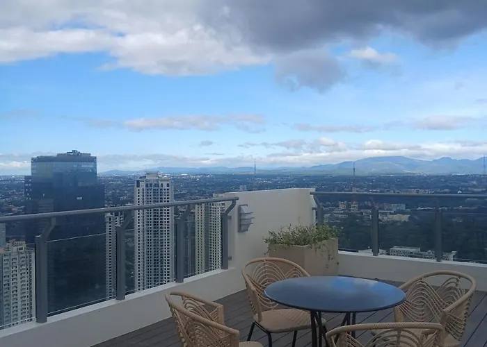 Executive Suite, Skyline Near Solaire & Mrt